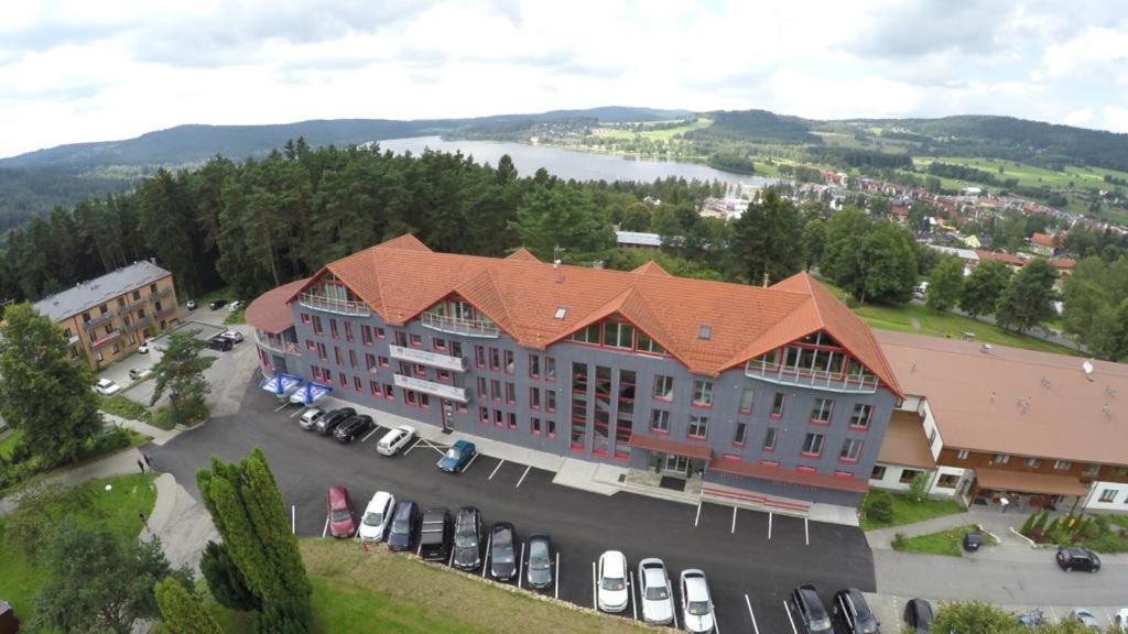 Hotel Bouczech Lipno nad Vltavou Bagian luar foto
