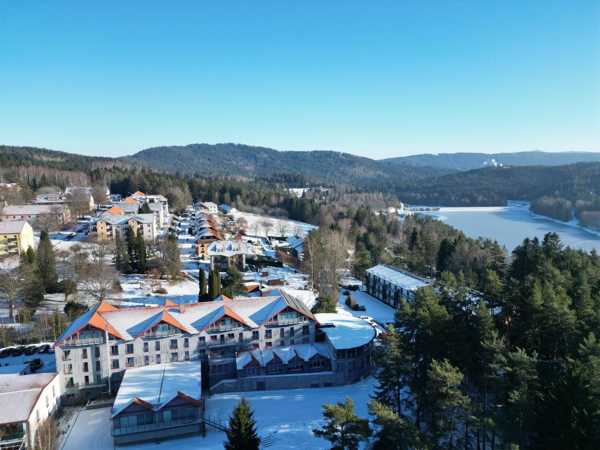 Hotel Bouczech Lipno nad Vltavou Bagian luar foto