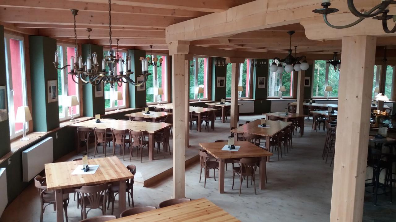 Hotel Bouczech Lipno nad Vltavou Bagian luar foto