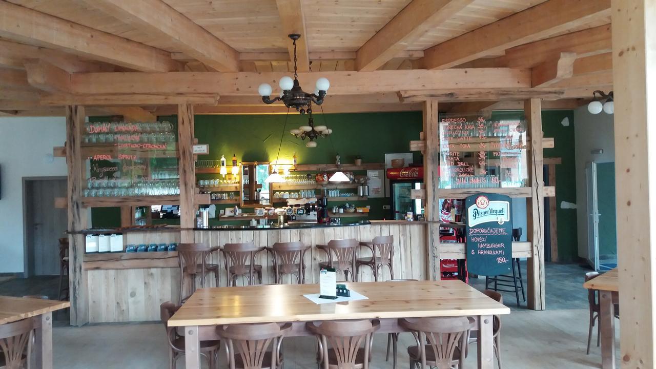Hotel Bouczech Lipno nad Vltavou Bagian luar foto